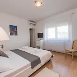 Ero 게스트하우스 3*